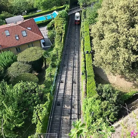 The Little House In דירה *